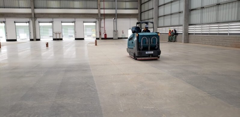 Limpeza de Galpão em Itapema, Porto Belo, Balneário Camboriú e Região